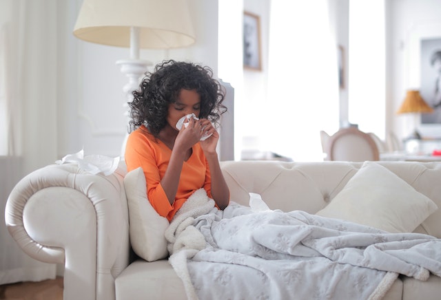 batuk pilek yang disebabkan flu biasa bisa disembuhkan tanpa obat medis