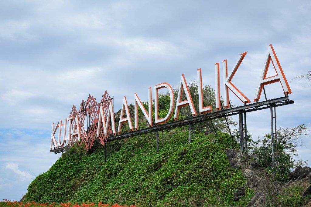 Kuta Mandalika merupakan salah satu destinasi wisata super prioritas di Indonesia