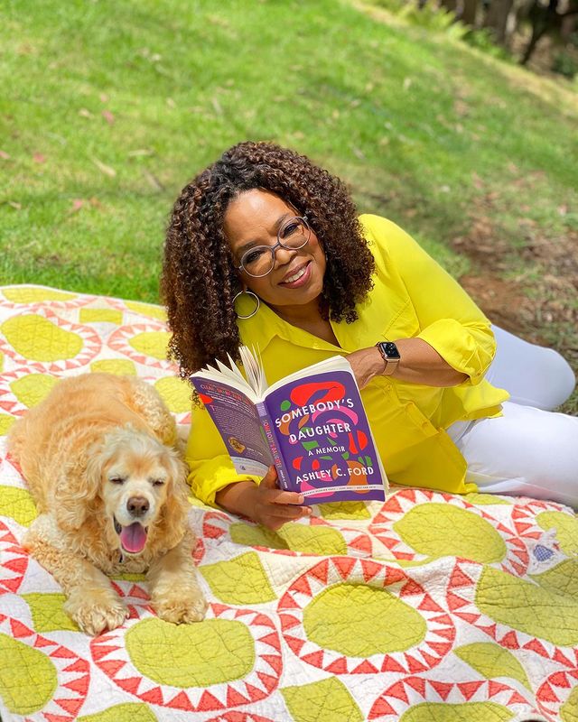 tokoh suka membaca buku antara lain Oprah Winfrey