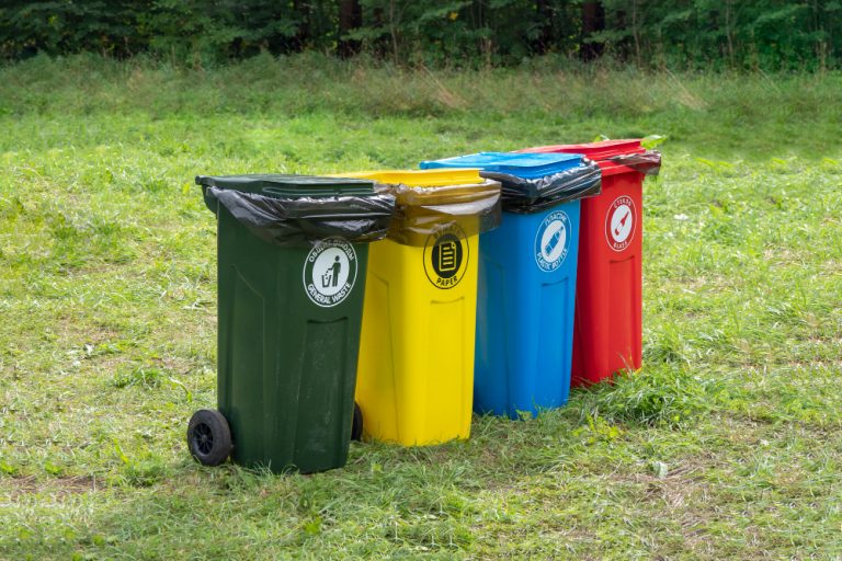 Arti Warna pada Tempat Sampah, Sudah Tahu? | Menggugah.com